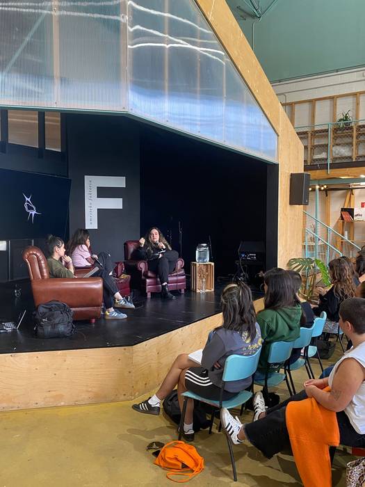 Hausnarketa eta ahizpatasuna 7 1757923145426