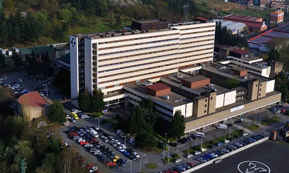 Auto batek bi herritar harrapatu ditu eta Galdakaoko ospitalera eraman behar izan dituzte