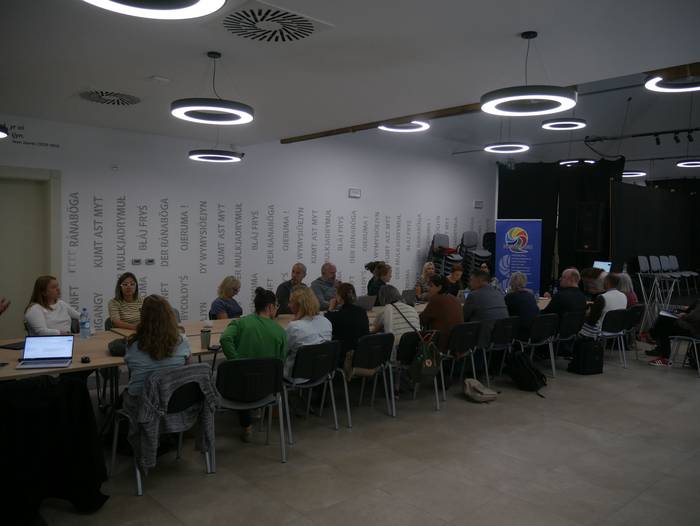 Eletik alera, Europako hizku 56 1759330609290