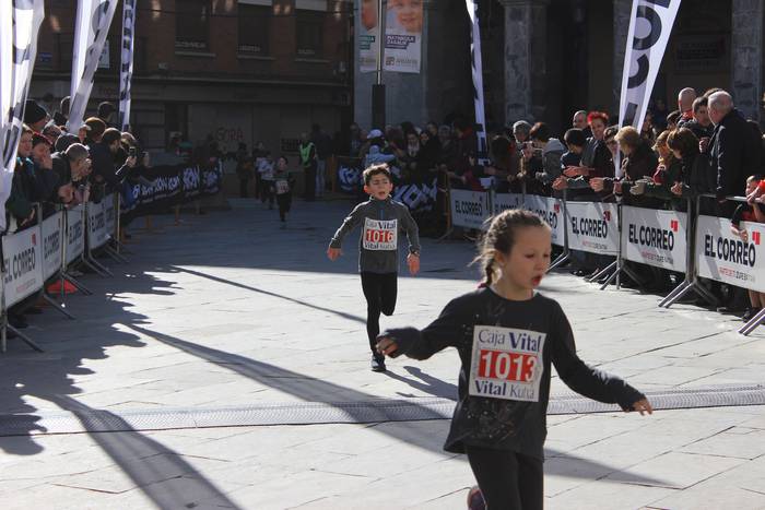 300 korrikalari baino gehiag 160 1517151117377