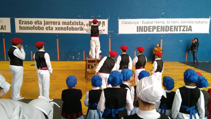 Herri giroa nagusi Zolloko J 3 1510555228059