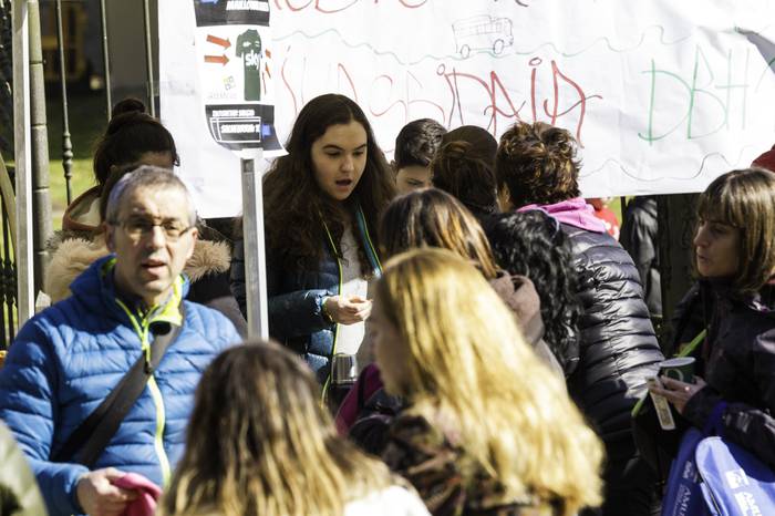 Umeek eta gurasoek bete zute 99 1519653221513