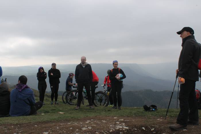 Jende ugarik parte hartu zue 24 1490024638351