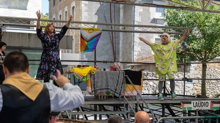 Jai giroan ospatu dute LGTBI+ komunitatearen harrotasuna Laudion