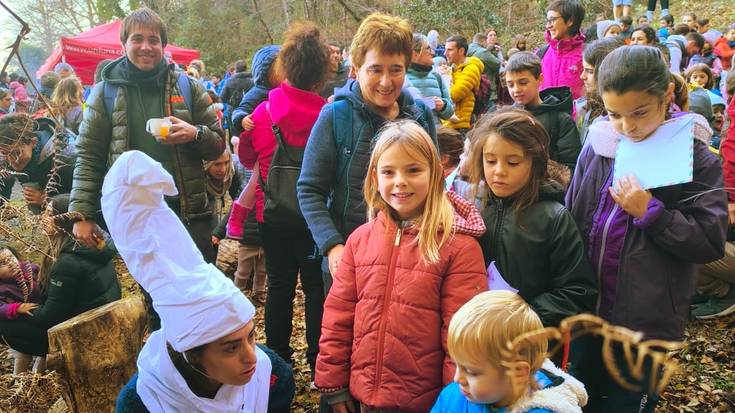 Mari Domingik familia andanaren bisita jaso du gaur Urduñan