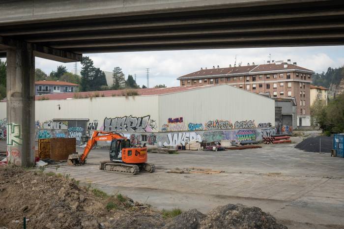 Udalak batzar bat deitu du Aretan Lipmesa fabrika zaharraren lurren erabilera posibleak aztertzeko