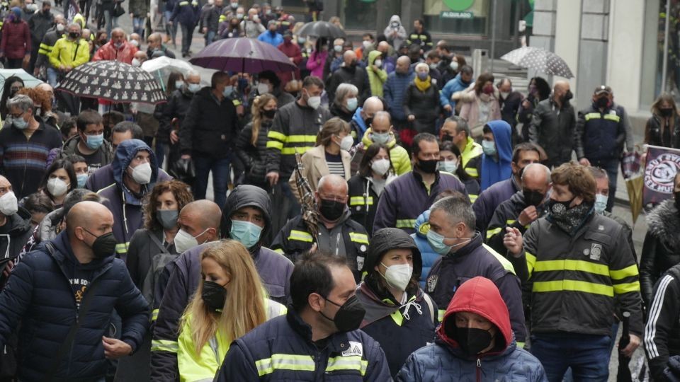 LAB sindikatuak salatu du Tubacexeko zuzendaritzak oztopoak jartzen dizkiela langileei oporrak hartzeko, greban ordaintzeari uko egin ostean