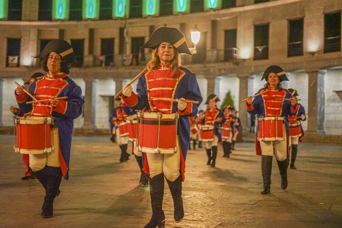 Danbor hotsekin eta ikurriña 33 1777382167588