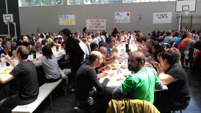 Laudio Ikastolako hainbat be 11 1495543830650