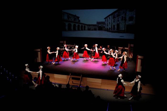 Aiara Dantza taldeak Amurrio 12 1519751670848