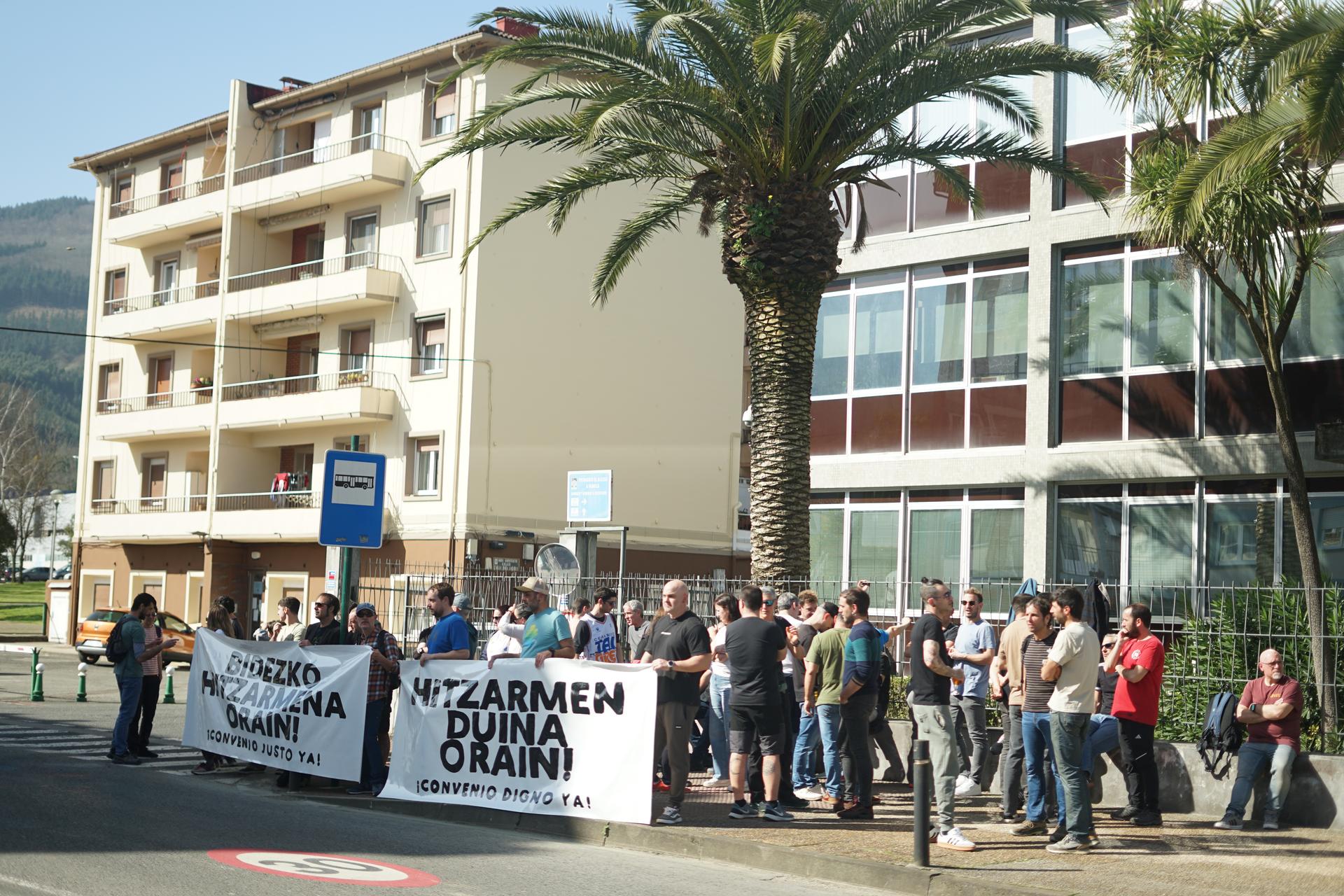 Tubacex enpresako langileek lanuzte gehiago egingo dituzte martxoaren 5ean, 10ean eta 12an, lan hitzarmen berriaren alde