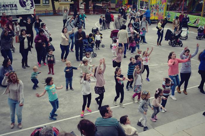 Eguraldi bikaina izan zuten  13 1493740053534