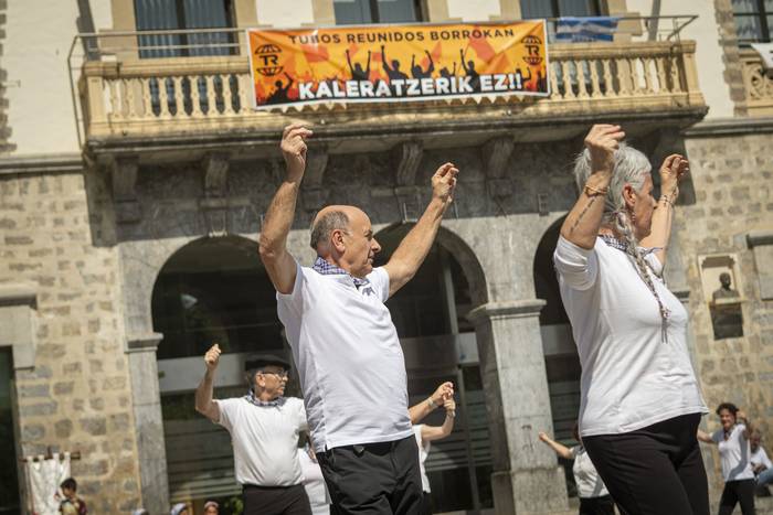 Dantzaz bete dute Amurrioko  58 1776607549057