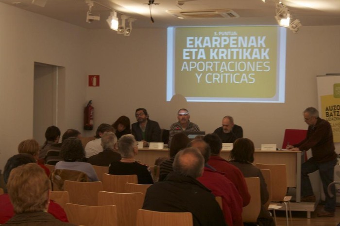 Urrian egingo dira auzo batzar guztiak