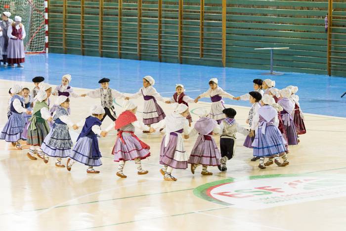 Itxarkundiak ehunka lagun ba 28 1513676837747