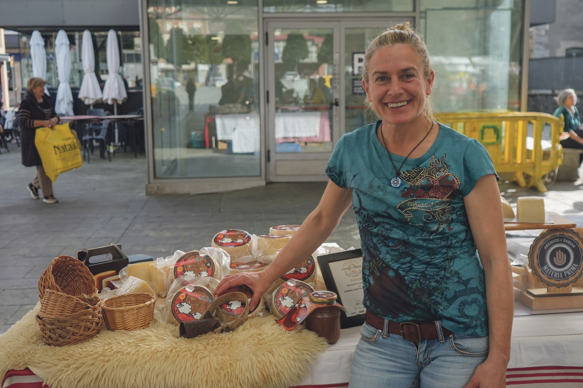 “Gastuak ez dira asumigarriak, ezin dugu kostu finkoen igoera ghori guztia saltzen dugun produktuan kargatu”