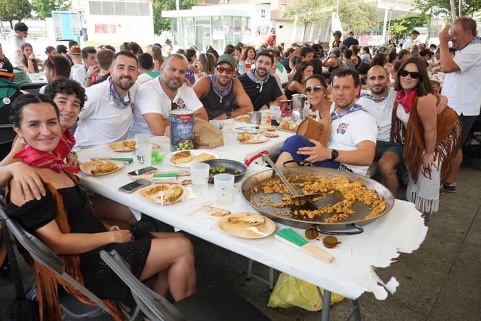 Paella txapelketarekin ekin  40 1755463015712