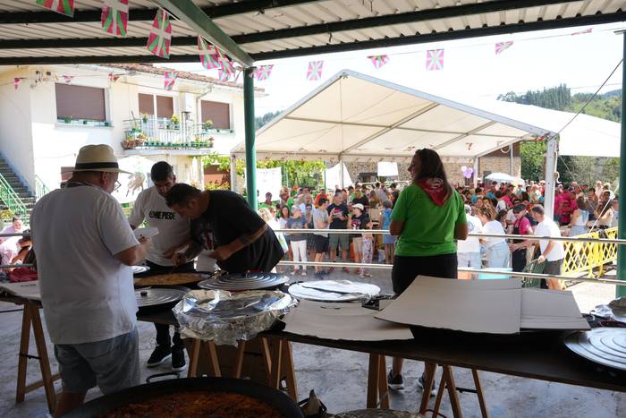 Paella txapelketarekin eta K 28 1755976629249