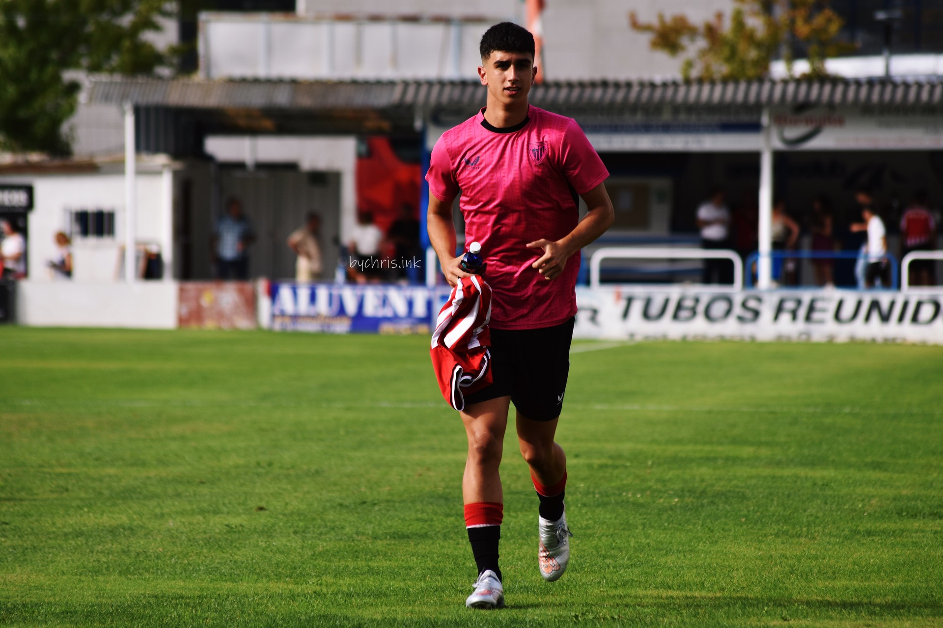 Aingeru Olabarrieta Athleticeko lehen taldeko deialdian sartu zen, baina ez zuen debuta egin Cayonen aurka
