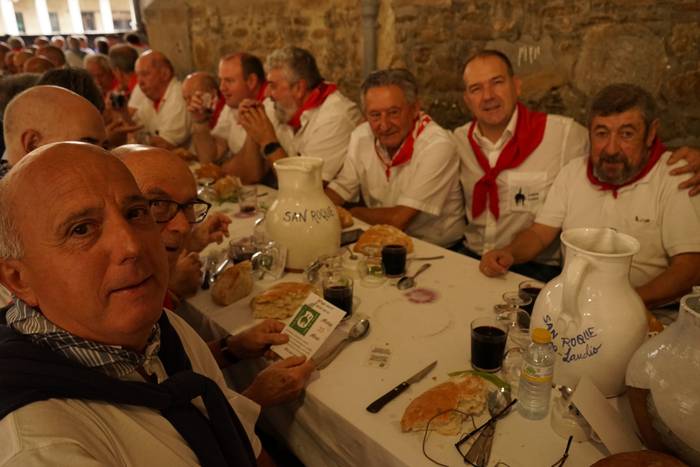 Ehunka kofrade bildu dira el 9 1756713972918