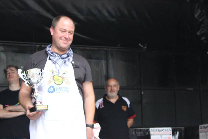 Su gozotan igaro dute goiza  37 1503153335072