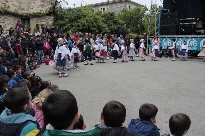 Dantza eta musika artean has 45 1524869030133