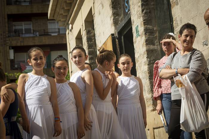 Dantzaz bete dute Amurrioko  40 1776607533055