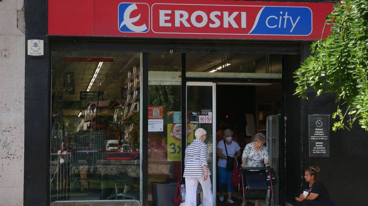 Eroski City supermerkatuko kutxa automatikoek lanpostuak kendu dituzte?