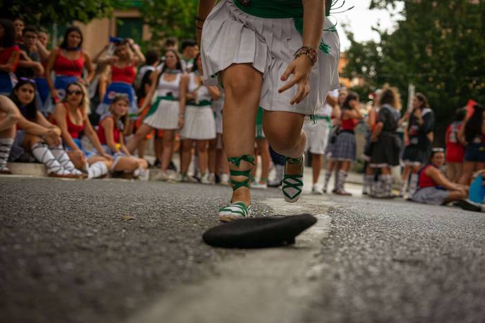 Lehertu da festa-giroa Amurr 4 1755025626767