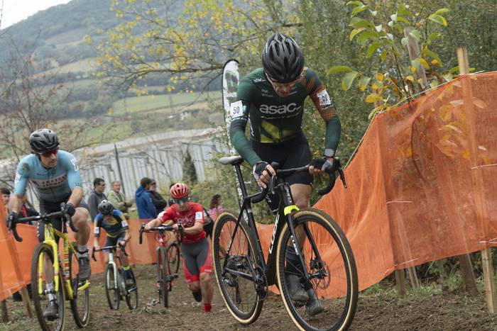 Lucia Gonzalezek eta Kevin S 34 1762015267812