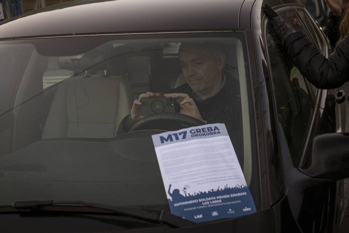 Jarraipen zabala ari du izat 82 1773748023583