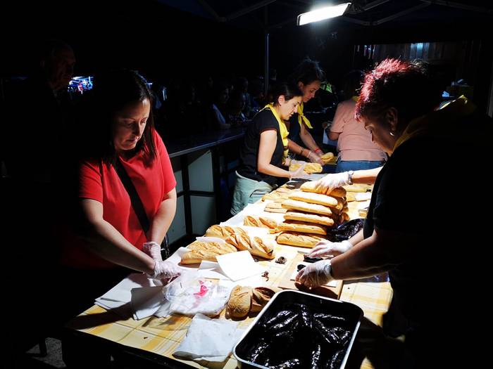 Asteburu bikaina igaro dute  7 1759091684876