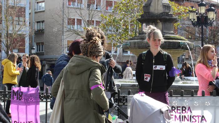 Greba feministaren goizeko t 166 1520520472779