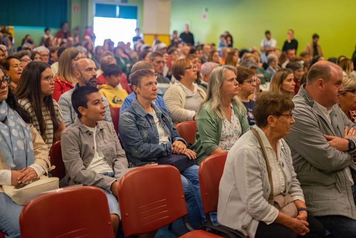 Agur jendetsu eta hunkigarri 6 1759073053951