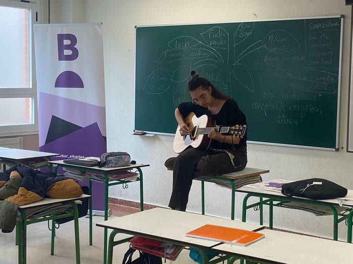 Aiaraldeko emakume* errefere 2 1761815962197