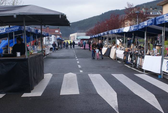 Baserri azoka ospatu dute Ok 20 1679904095263