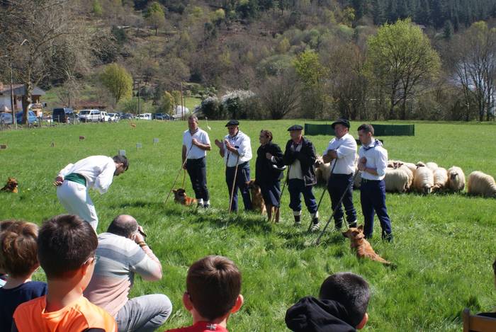 Baserri azoka ospatu dute Ok 34 1679904132889