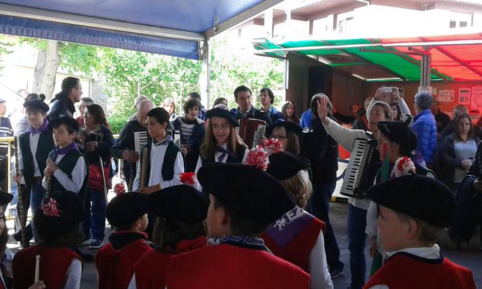 Aiarako Jaien giroa berotu d 12 1493393770665