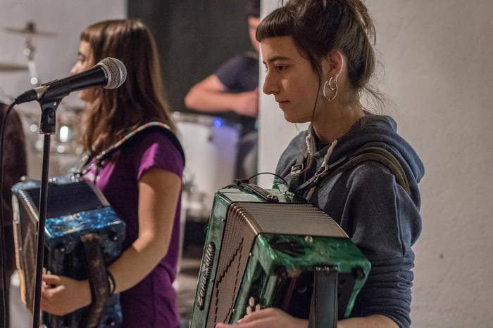 Parez pare zabaldu ditu atea 20 1511892006762