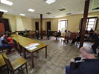 Osasun egoerara egokitu dira azken hiruhileko auzo batzarrak