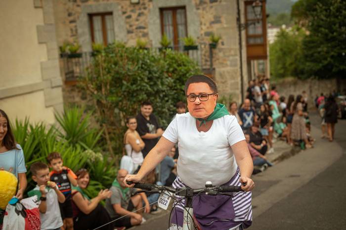 Bizikletak irudimenez jantzi 104 1757325975095