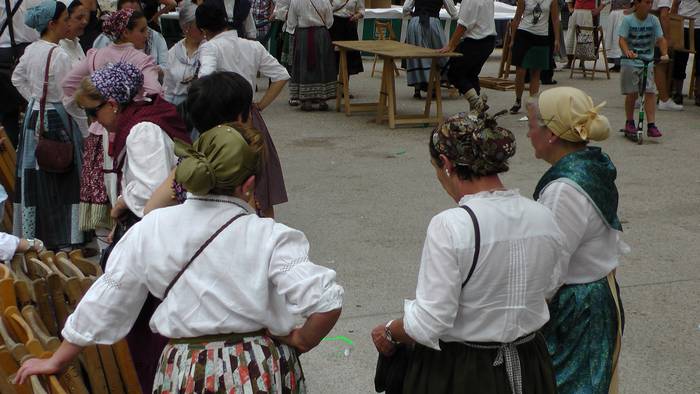 Dantza taldeak taldeak izan  190 1496057147690