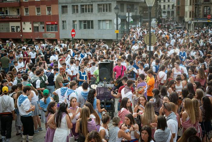 Zezen plaza lepo Muturreko H 91 1756414799889