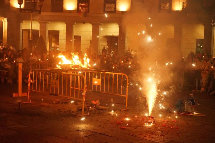 Piroteknia eta su artean agu 46 1756714219361