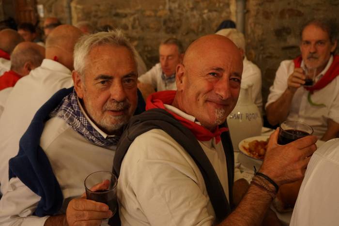 Ehunka kofrade bildu dira el 24 1756714010981