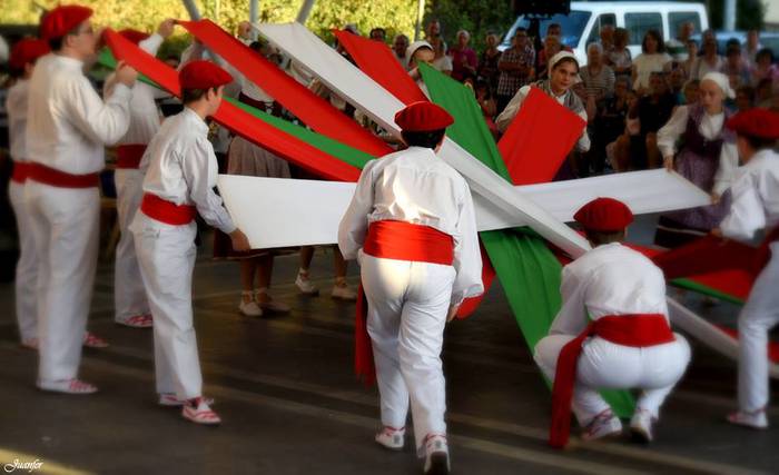 Itxarkundia dantza taldeak e 21 1498128312362