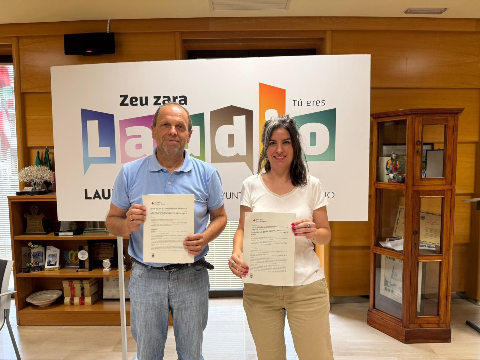 Laudioko Udalak eta Gurutze Gorriak lankidetza-hitzarmena berritu dute gizarte-programak garatzeko