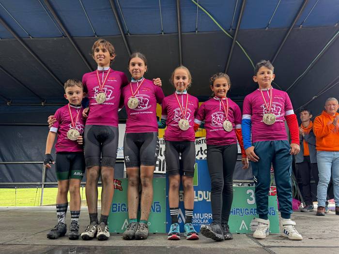 150 gazte inguruk parte hartu zuten atzo Arabako Eskolarteko Ziklokros Txapelketan