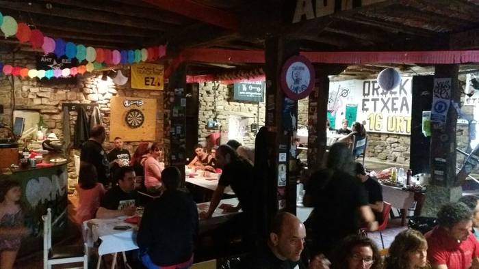 Egun osoko egitaraua ospatu  11 1498478945962