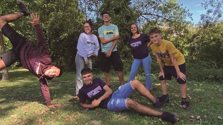 KOT: Aiaraldetik Euskal Herrira salto egin duen arropa markak 30 urte bete ditu